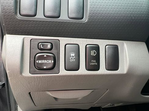 Used 2015 Toyota Tacoma PreRunner image 17