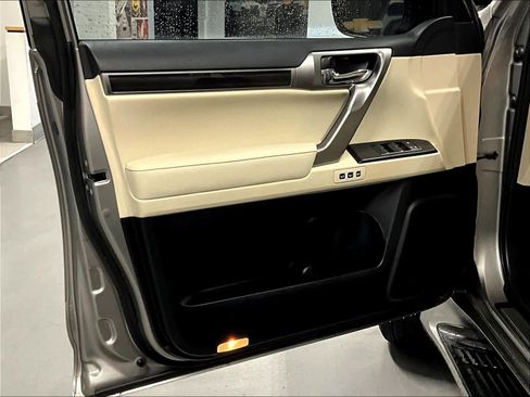 Used 2022 Lexus GX 460 Premium image 9