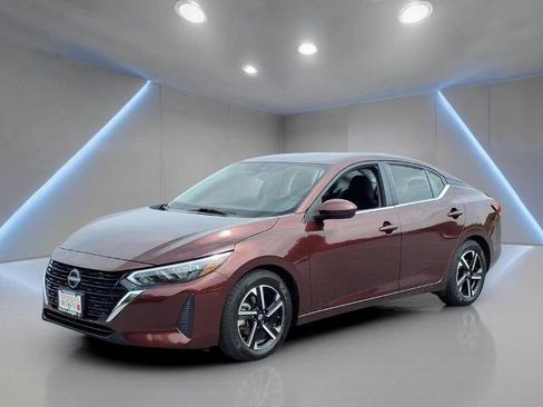 Certified 2025 Nissan Sentra SV FWD image 1