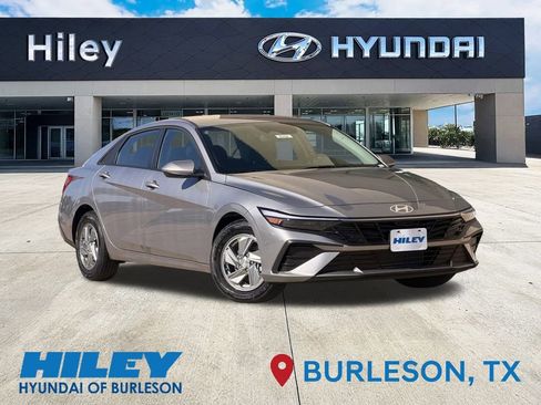 New 2026 Hyundai Elantra SE image 1