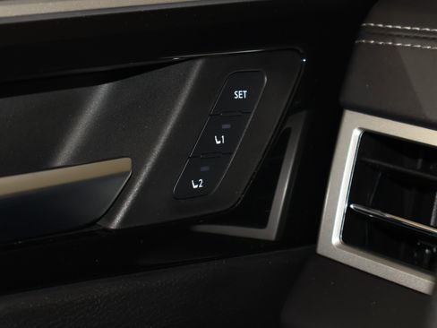 Used 2024 Mitsubishi Outlander SEL image 34