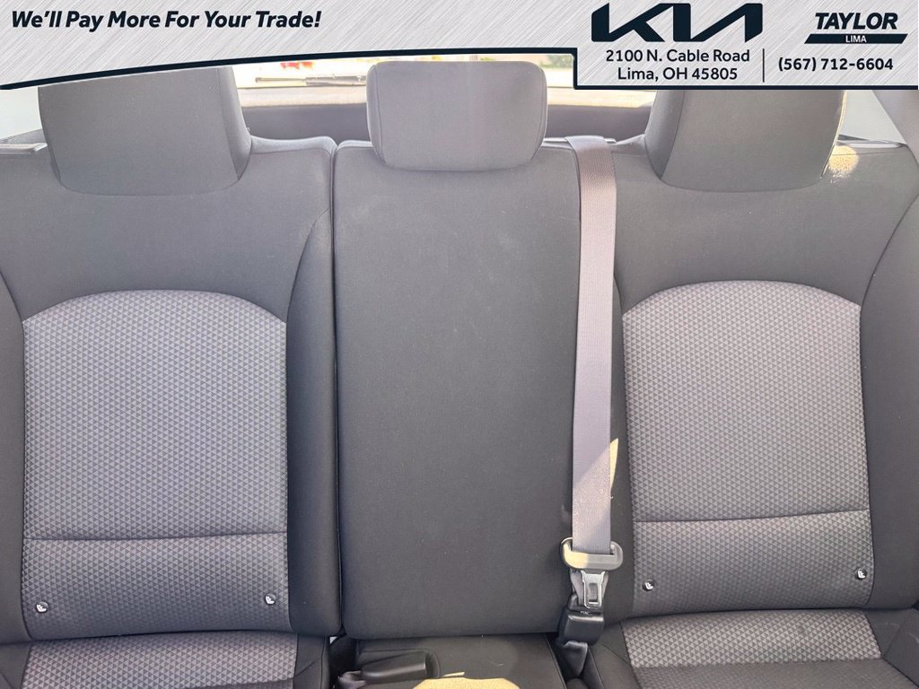 Used 2025 Kia Soul LX w/ LX Technology Package FWD image 13