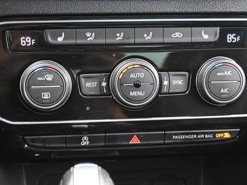 Used 2023 Volkswagen Atlas SEL AWD/4WD image 22