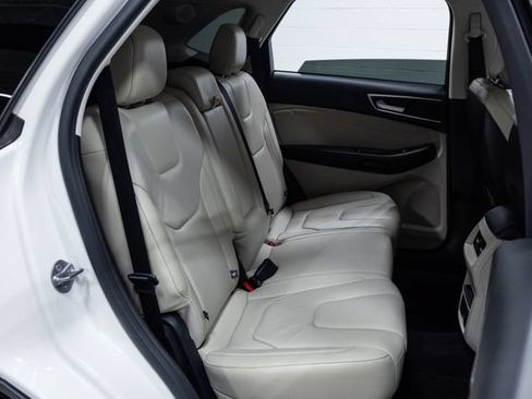 Used 2016 Ford Edge Titanium w/ Technology Package FWD image 23