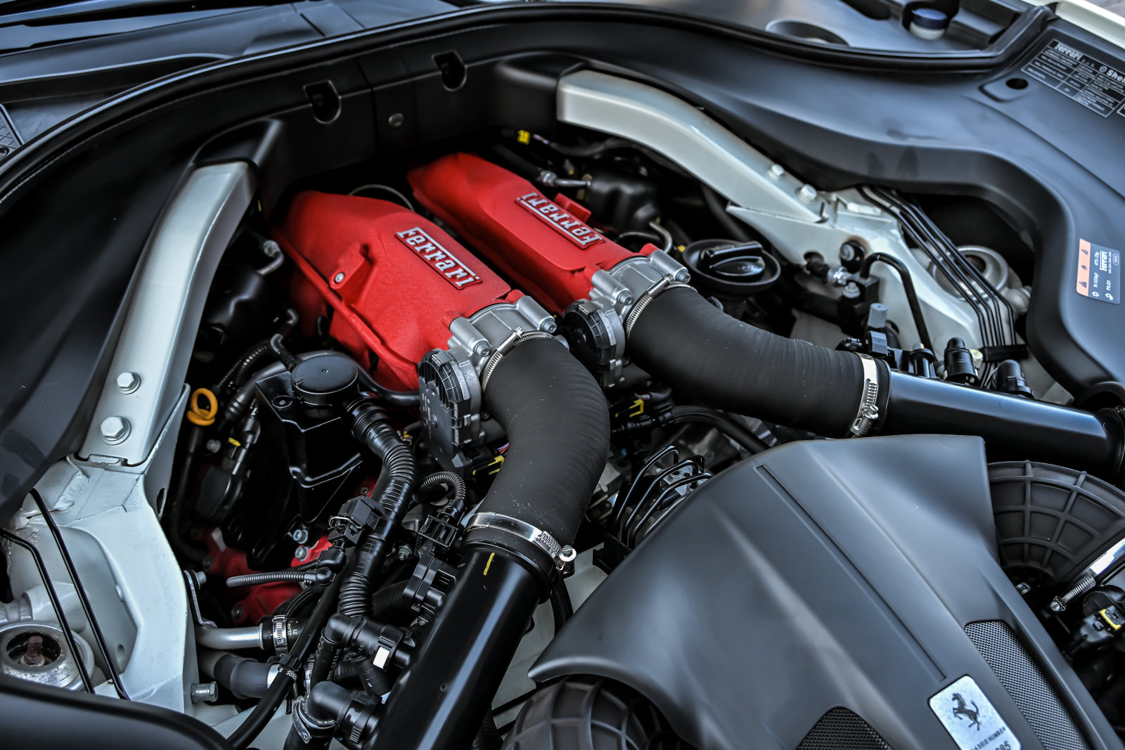 Used 2019 Ferrari Portofino RWD image 20