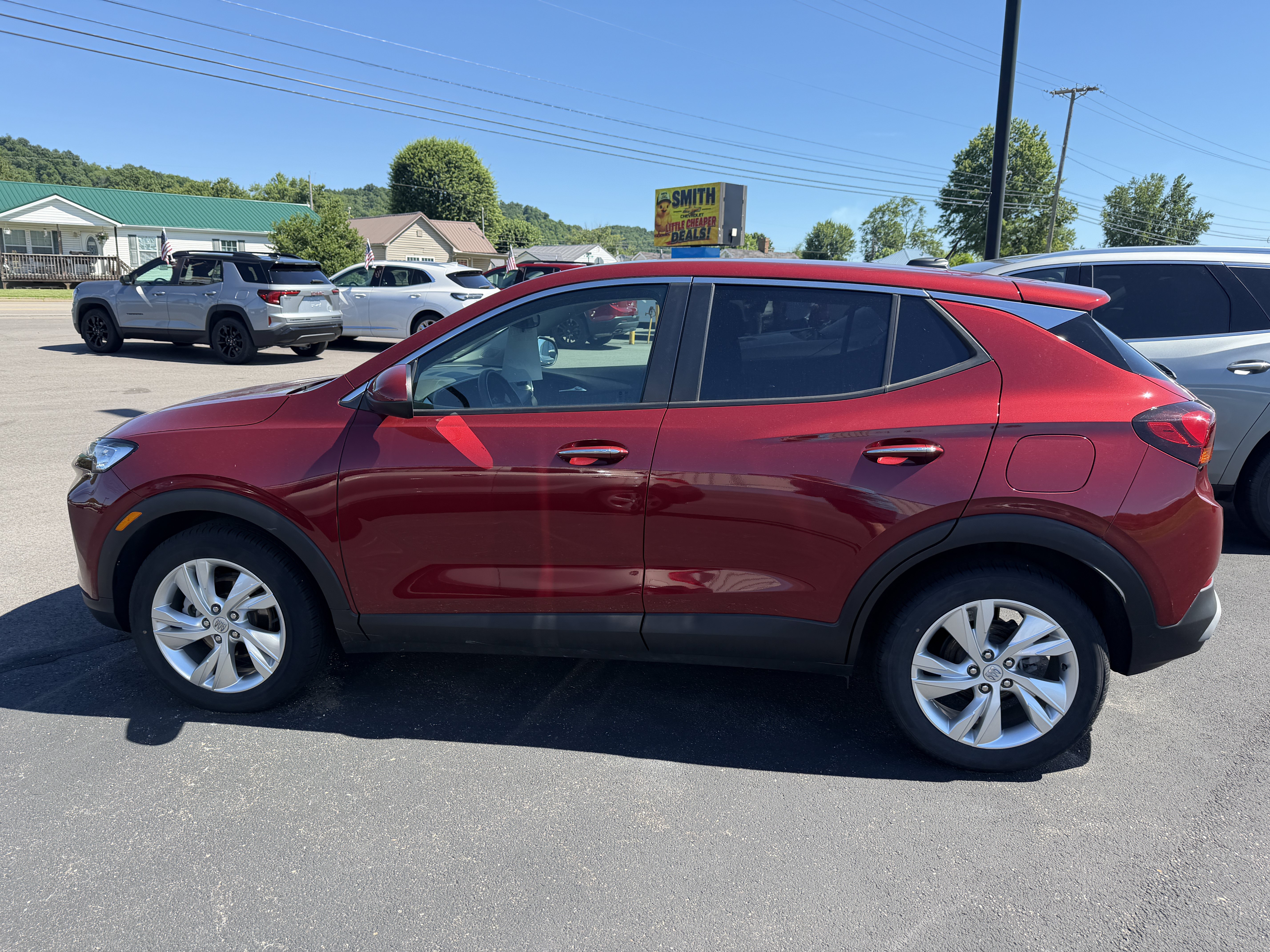 Used 2024 Buick Encore GX Preferred w/ Comfort Package FWD image 5