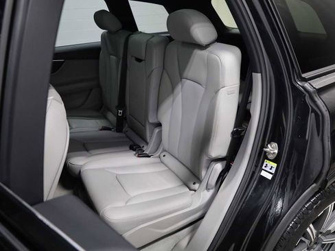 Used 2023 Audi Q7 2.0T Premium Plus w/ Premium Plus Package image 33