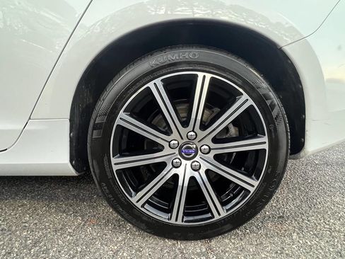 Used 2016 Volvo S60 T5 Premier image 17