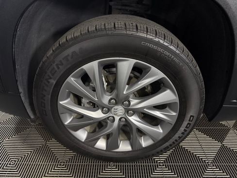 Used 2025 Buick Enclave Preferred AWD/4WD image 10