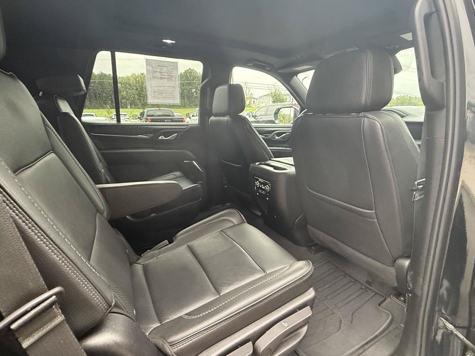 Used 2023 GMC Yukon Denali AWD/4WD image 30