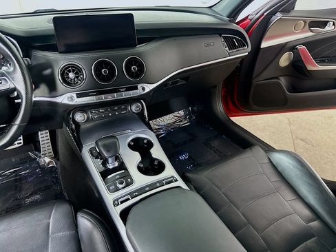 Used 2022 Kia Stinger GT2 RWD image 19