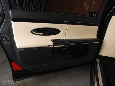 Used 2009 Maybach 62 S RWD image 34
