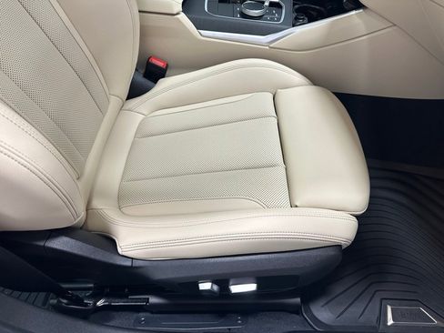 Used 2023 BMW 330i xDrive Sedan w/ Premium Package image 57