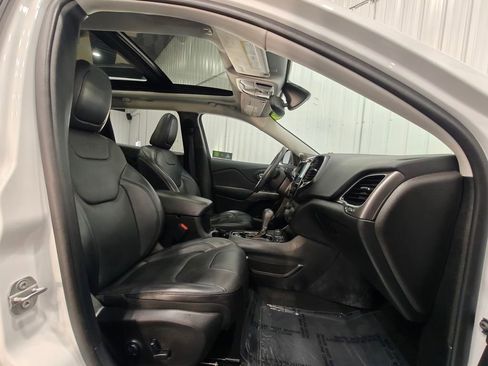 Used 2019 Jeep Cherokee Limited w/ Trailer Tow Group AWD/4WD image 26