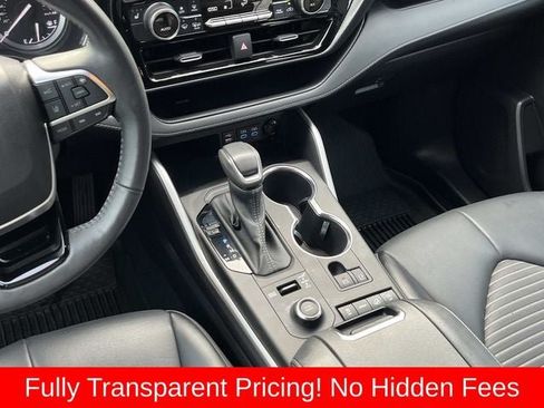 Used 2022 Toyota Highlander XSE AWD/4WD image 13