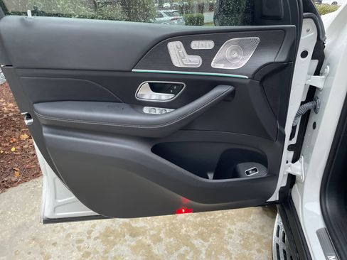 Certified 2023 Mercedes-Benz GLS 580 4MATIC image 18