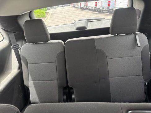 Used 2021 Chevrolet Traverse LS FWD image 25