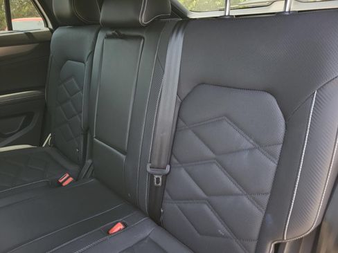 Used 2024 Volkswagen Atlas Cross Sport SE AWD/4WD image 14