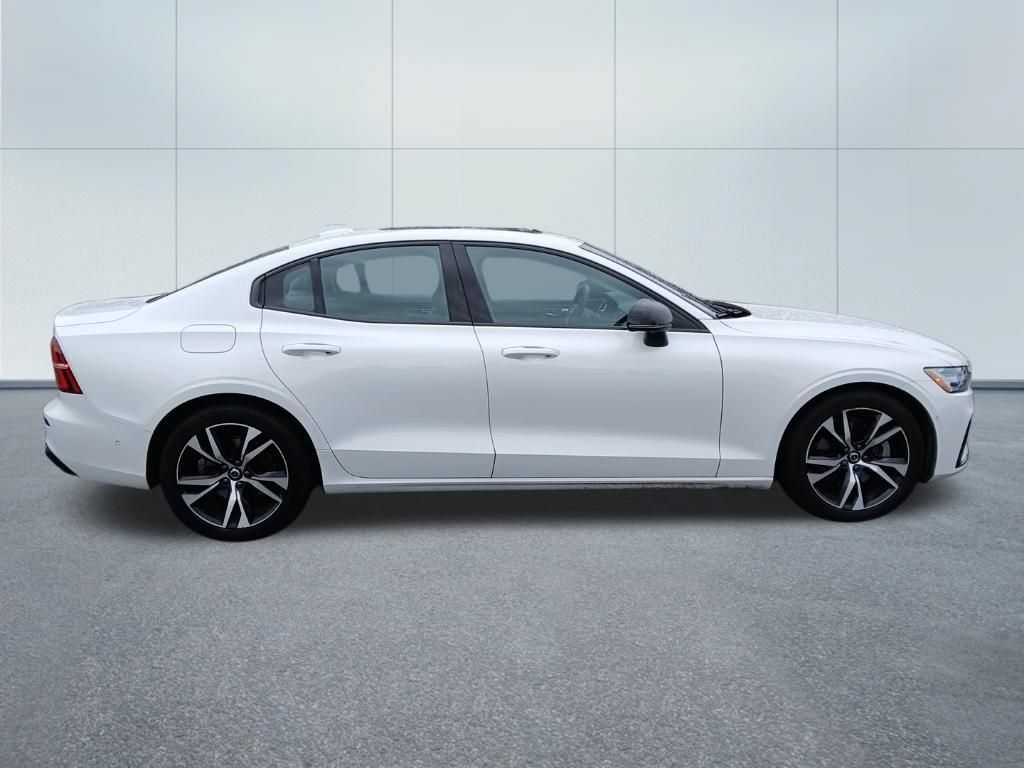 Used 2024 Volvo S60 B5 Plus FWD image 9