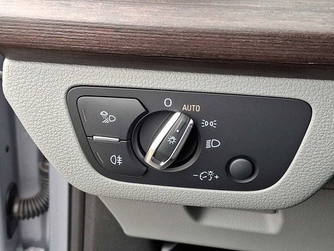 Used 2024 Audi Q5 2.0T Premium image 26