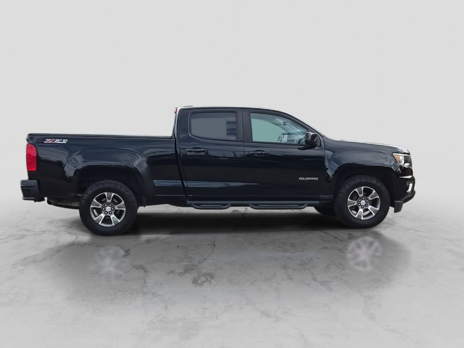 Used 2017 Chevrolet Colorado Z71 AWD/4WD image 9