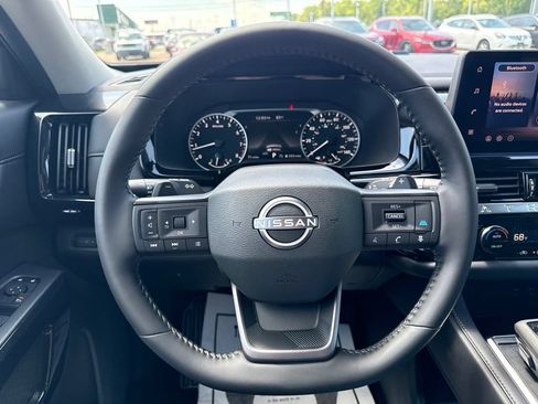 New 2026 Nissan Pathfinder SV AWD/4WD image 15