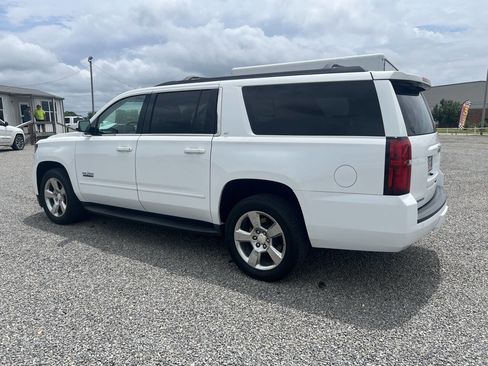 Used 2018 Chevrolet Suburban LT w/ Texas Edition Package RWD image 4