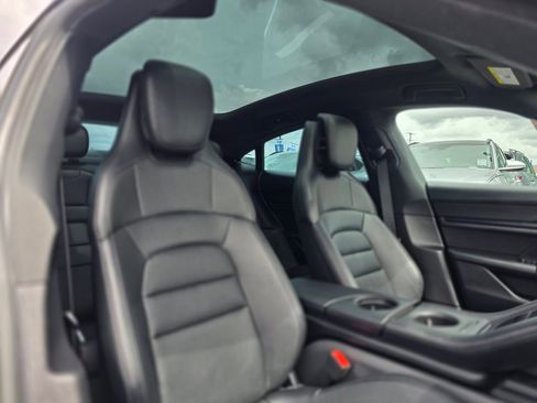Used 2022 Porsche Taycan 4S AWD/4WD image 11