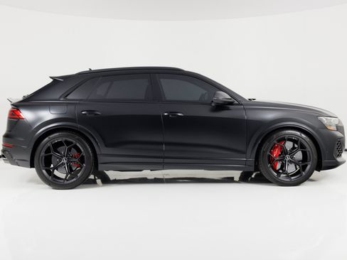 Used 2025 Audi RS Q8 performance AWD/4WD image 2