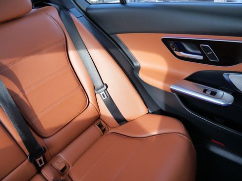 Used 2022 Mercedes-Benz C 300 4MATIC Sedan image 14