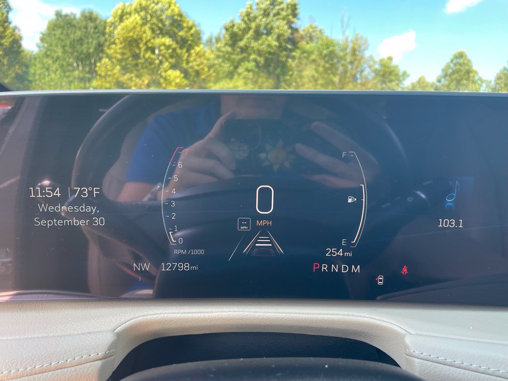Used 2024 Cadillac XT4 Premium Luxury FWD image 34