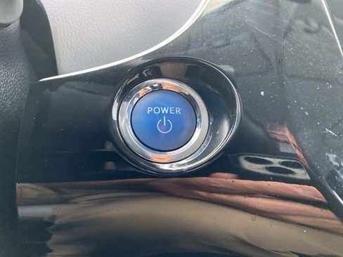 Used 2017 Toyota Prius Four Touring image 17