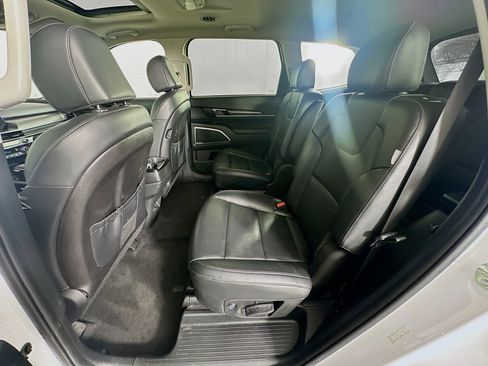 Used 2025 Kia Telluride S image 29
