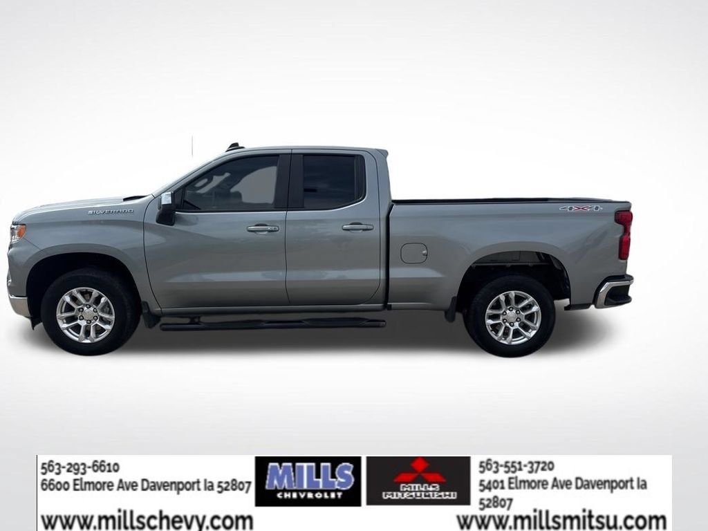 Used 2023 Chevrolet Silverado 1500 LT AWD/4WD image 2
