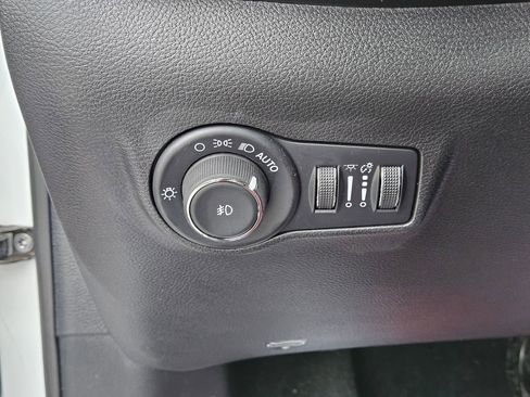 Used 2024 Jeep Compass Trailhawk image 25