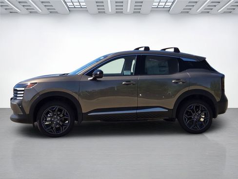 New 2026 Nissan Kicks SR FWD image 7