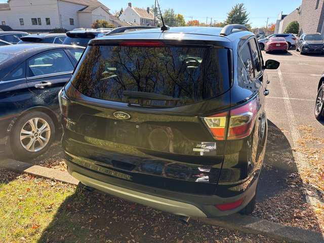 Used 2017 Ford Escape SE w/ Equipment Group 201A AWD/4WD image 14