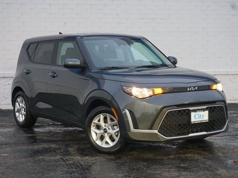 Used 2024 Kia Soul LX w/ Option Group 015 image 2