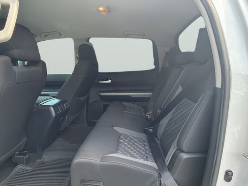 Used 2020 Toyota Tundra SR5 w/ SR5 Upgrade Package AWD/4WD image 6