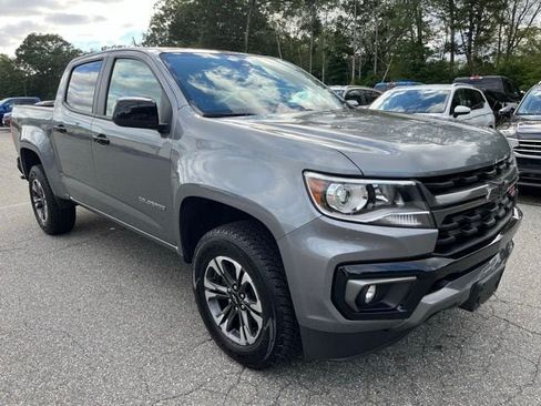 Used 2022 Chevrolet Colorado Z71 w/ Safety Package AWD/4WD image 4