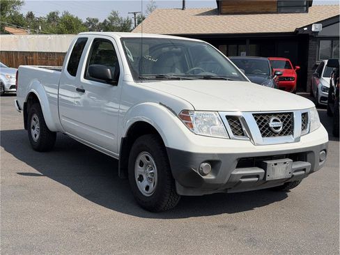 Used 2017 Nissan Frontier S RWD image 3