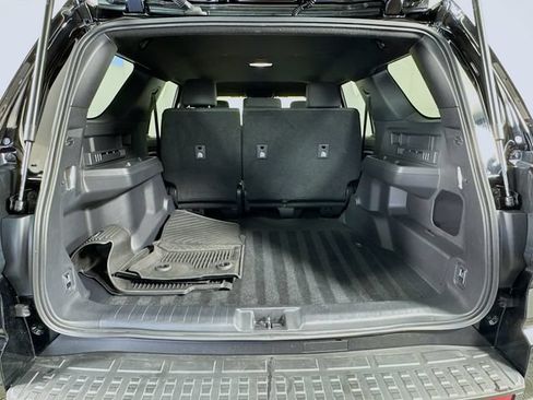 Used 2025 Toyota 4Runner SR5 AWD/4WD image 27