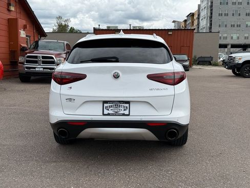 Used 2019 Alfa Romeo Stelvio Ti AWD/4WD image 4