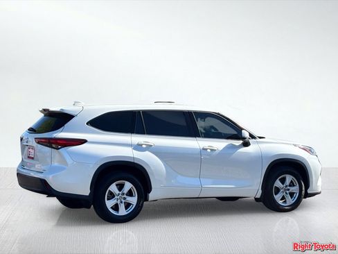 Certified 2020 Toyota Highlander L AWD/4WD image 5