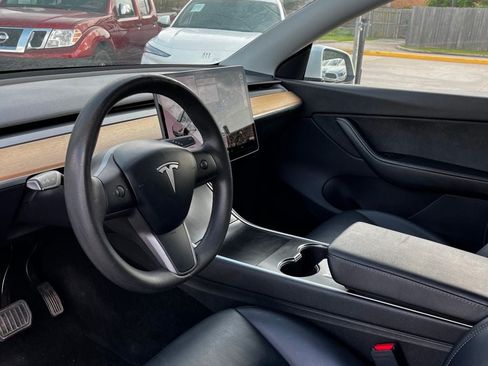 Used 2020 Tesla Model Y Long Range AWD/4WD image 16