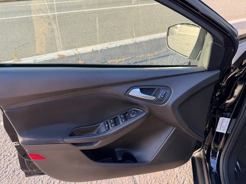 Used 2018 Ford Focus SE image 11