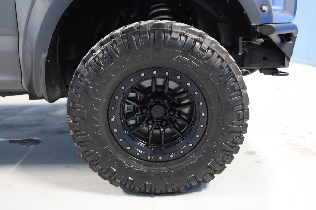 Used 2018 Ford F150 Raptor w/ Equipment Group 802A Luxury AWD/4WD image 37
