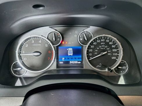 Used 2014 Toyota Tundra SR5 w/ SR5 Upgrade Package RWD image 12
