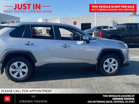 Used 2025 Toyota RAV4 LE FWD image 3