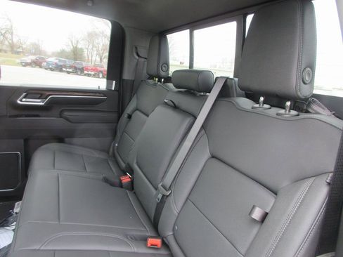 New 2026 GMC Sierra 3500 SLT w/ SLT Premium Package AWD/4WD image 14